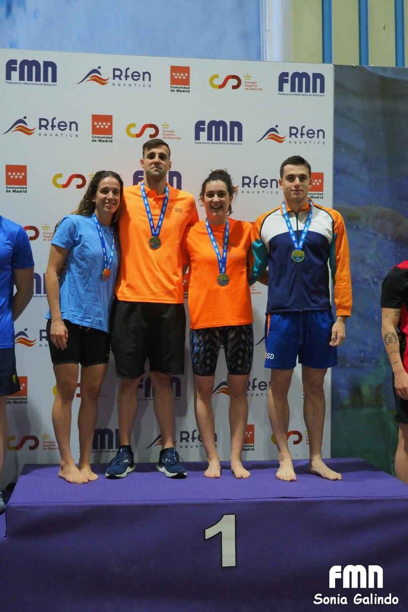 GSDcdeportivo's tweet photo. CTO. DE MADRID ABSOLUTO OPEN VERANO 3ª jornada:
🥇Relevo 4x100 Estilos mixto con Javier Arauz, Marcos Rivas, Paula Martínez e Irene Berbel.
🥇Antonio Luis López Díaz en 400 Libre masculino 
🥈Rubén Van Gool Fernández en 400 Libre masculino
🥈Zuriñe Clavo López 400 Libre femenino https://t.co/VR9MGhda39
