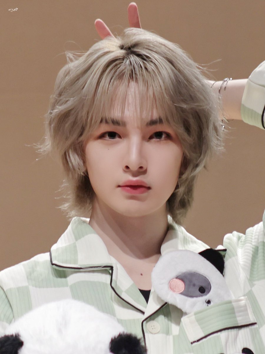 _mammamu's tweet photo. 240530 

#EPEX #이펙스 #MU #뮤 https://t.co/yGmdcSQdkF