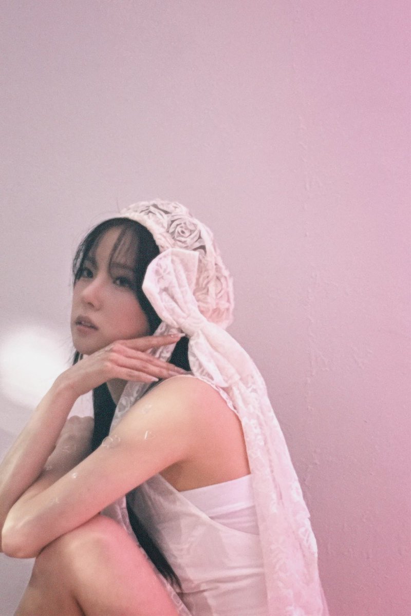 official_kep1er's tweet photo. 아이즈 매거진 Shooting Star⭐

#최유진 #YUJIN
#Kep1er #케플러 https://t.co/da3XtGsiCk