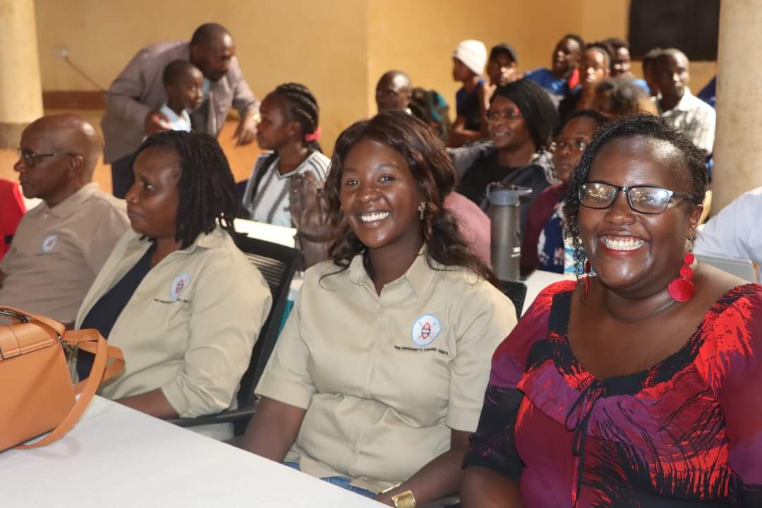 presidentsaward's tweet photo. We had a fun filled day introducing The President's Award to over 2,000 young people from 43 schools in central region.PA-K is committed to offering opportunities for young people to enhance their skills,build confidence and make a difference in their lives and their communities https://t.co/wswm6LCk8L