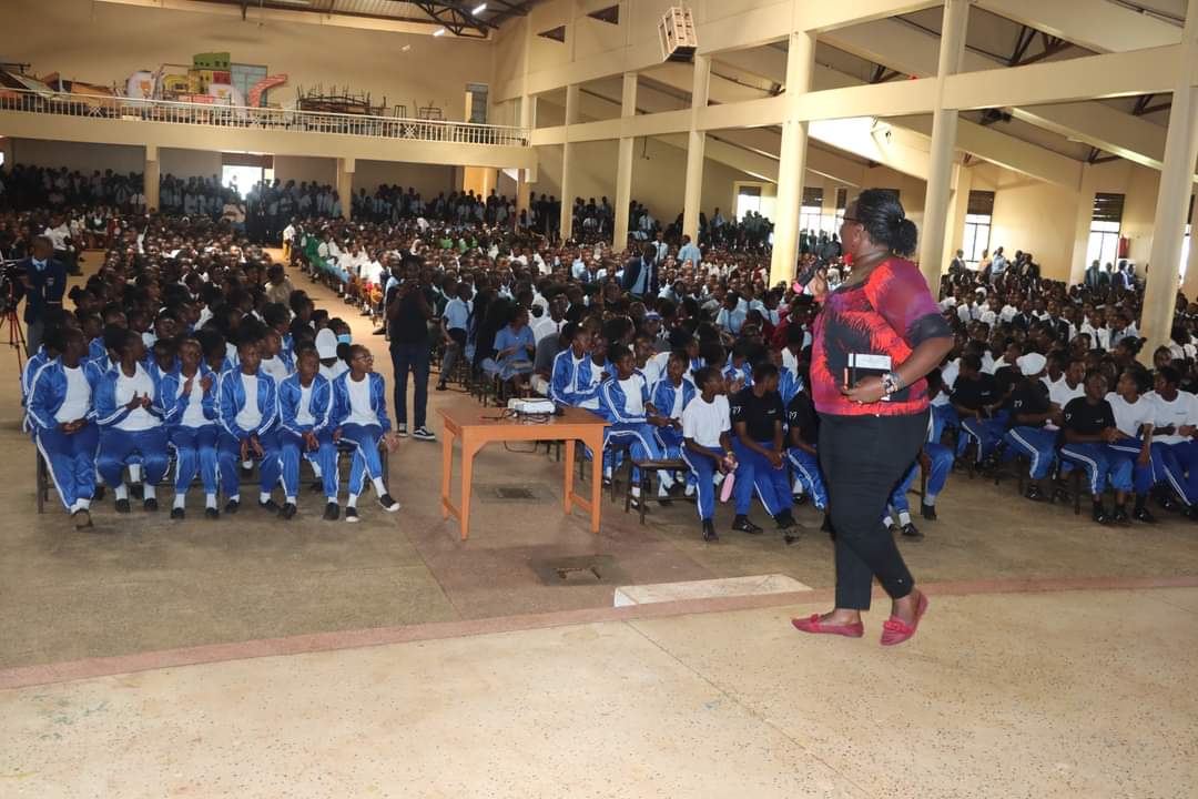 presidentsaward's tweet photo. We had a fun filled day introducing The President's Award to over 2,000 young people from 43 schools in central region.PA-K is committed to offering opportunities for young people to enhance their skills,build confidence and make a difference in their lives and their communities https://t.co/wswm6LCk8L