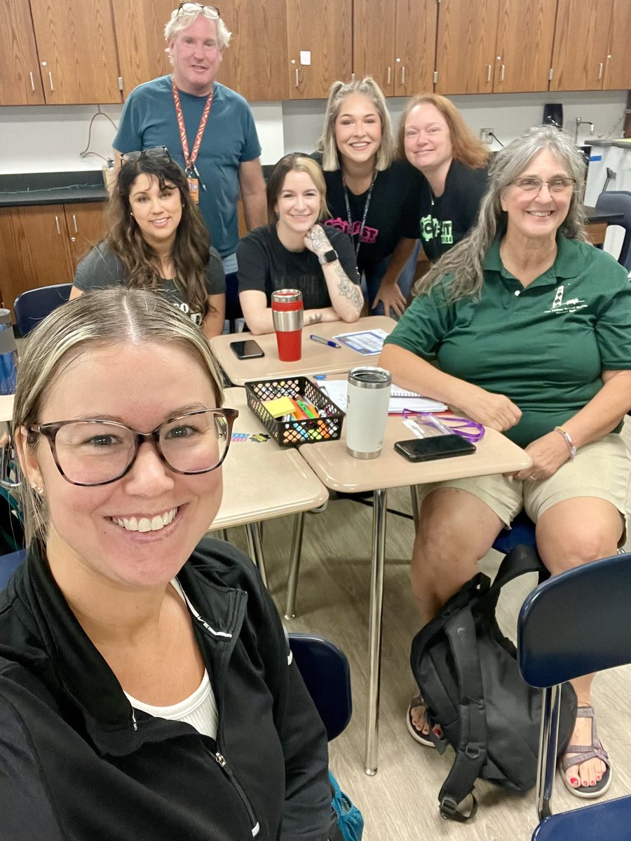 KMS showing up bright &amp; early for SciFest today! We can’t wait to see what new knowledge we walk away with! #KMSCougarPride #SciFest
<a href="/Humble_2ndSci/">Humble_2ndScience</a>