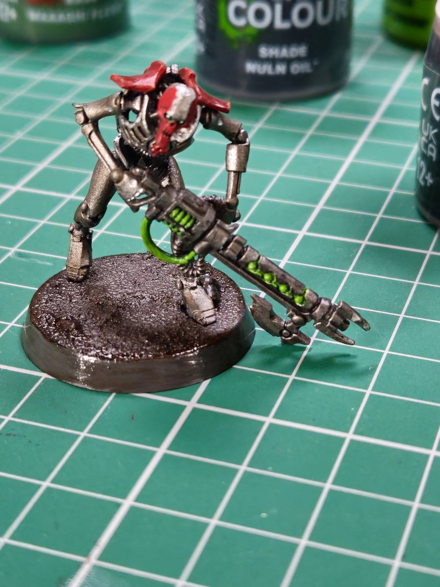 First Necron drying but finished 👌 

#w40k #warhammer