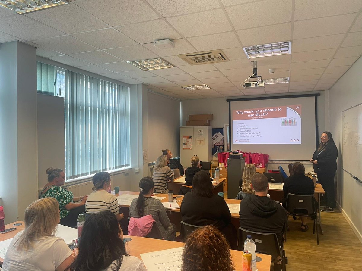 LymphNetWales's tweet photo. Here are some photos from our excellent Multi Layered Lymphoedema Bandaging Course yesterday.
Great work from our colleagues Cheryl, Kayleigh, Alysha & Matthew from the Lymphoedema Wales National Team who led the course.
#course #mllb #bandaging #education #lymphoedemawales https://t.co/VEzVZWih11