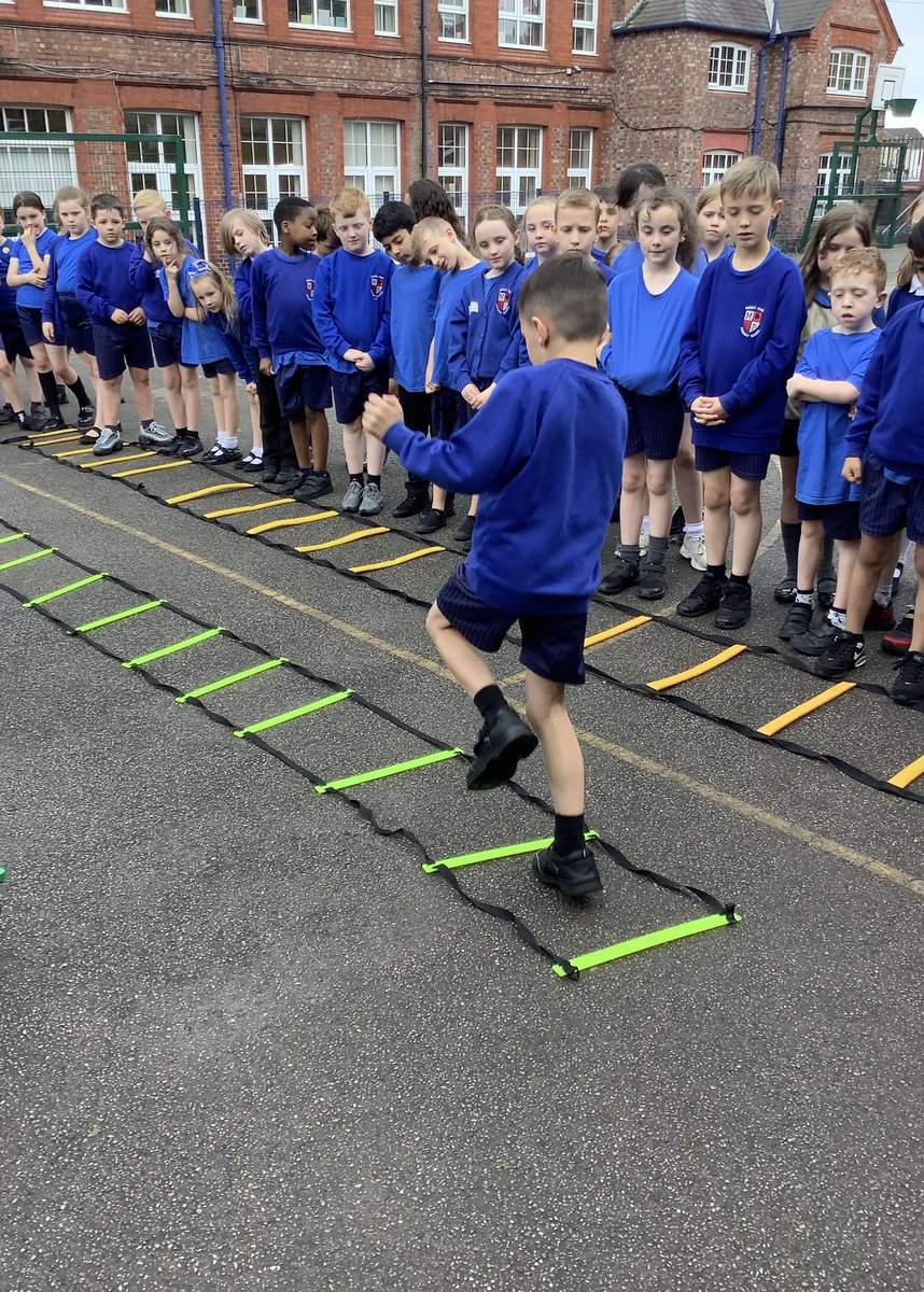 MPPS_Wirral's tweet photo. This week Year 3 have been concentrating on our Olympic Jumps of Long Jump and High Jump. WATCHED HOW HIGH WE CAN JUMP! ποΈ πββοΈ πββοΈ #mppsPE https://t.co/3S80Amr4Tq