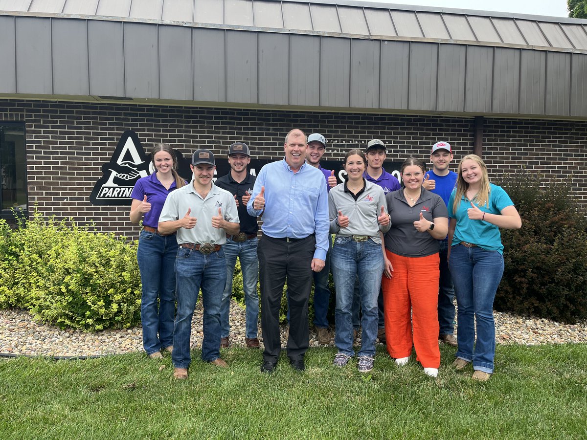 AgPartnersCoop's tweet photo. 🌟 A Big Thank You to David Dam with ALTERRAIN! 🌟
Yesterday, our interns spent time with David as he invested his time, expertise, and mentorship to ensure our interns are confident in their roles as interns and future careers! 💼
#InternTraining #ProfessionalDevelopment https://t.co/AXdPCCkuBe