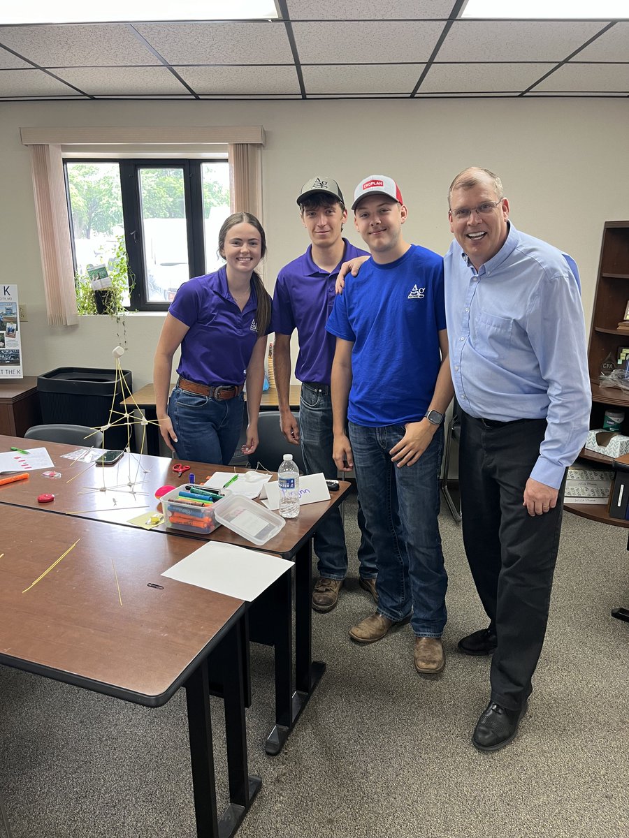 AgPartnersCoop's tweet photo. 🌟 A Big Thank You to David Dam with ALTERRAIN! 🌟
Yesterday, our interns spent time with David as he invested his time, expertise, and mentorship to ensure our interns are confident in their roles as interns and future careers! 💼
#InternTraining #ProfessionalDevelopment https://t.co/AXdPCCkuBe