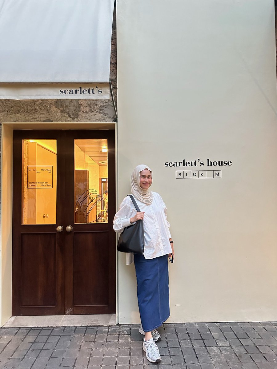 tadi balik kantor main dulu bentar di destinasi favorit warga jakarta: blok m :)