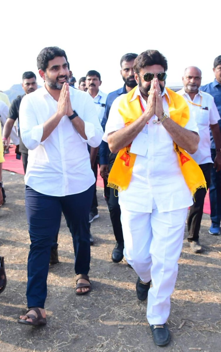 NBK_Unofficial's tweet image. బలహీనమైన స్థానాన్ని బలంగా మలుచుకొని ఆంధ్ర ఎన్నికల యుద్ధంలో అత్యధిక మెజార్టీతో గెలుపొందిన మన యువ నాయుడు @naralokesh గారికి నా ప్రత్యేక హృదయ పూర్వక శుభాకాంక్షలు తెలియజేసుకుంటున్న. 

#ApElections2024