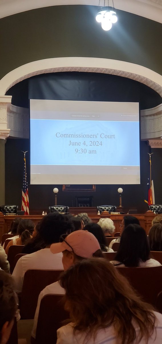 70 people here at Cameron County Courthouse this morning opposing tax abatements for Rio Grande LNG &amp; Texas LNG that are on the Commissioners Court agenda 

If built, these LNG projects would be the biggest polluters in the RGV &amp; could avoid paying $300 million+ in taxes combined