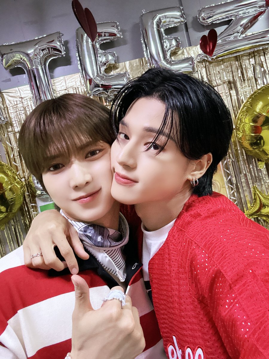 [📷] SBS MTV '더쇼' 여상,우영 MC Behind Photo
⠀
오랜만에 #더쇼 MC로 출동한 여땅이와
깜짝 등장한 우요딩 덕분에
더욱더 화사해진 더쇼의 여름날🥰
⠀
#ATEEZ #에이티즈
#YEOSANG #여상 #WOOYOUNG #우영