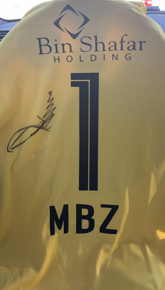 نامووووسنا 💛

حفظك الله سيدي 🇦🇪