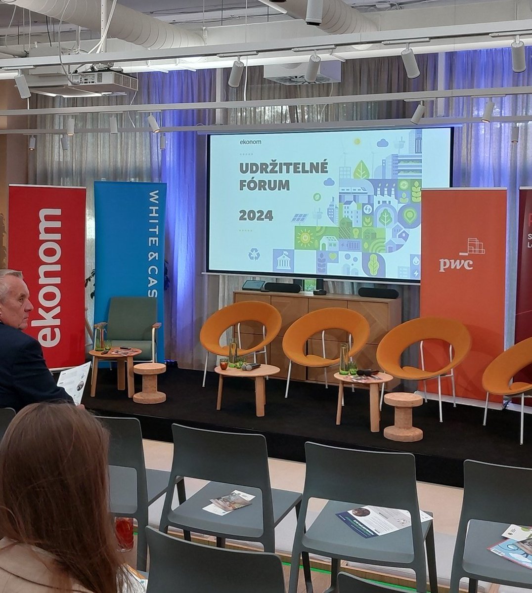 Ales_Mohout's tweet image. ♻️#udrzitelneforum vyhlášení žebříčku @ekonom_cz v inspirativní prostorech #greentable za chvíli začínáme!🙋