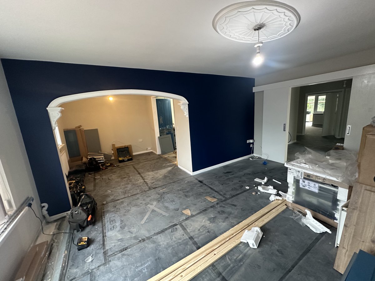 AlexFrenchaAsc's tweet image. Decoration is coming to a close at this property in Bridgend!

This living room Tv wall is a strong blue, which will be the perfect backdrop for a large screen!

Do you require project management?

Let us turn your house into a home!

Contact us today!

#afa #rics #rafbf #survey