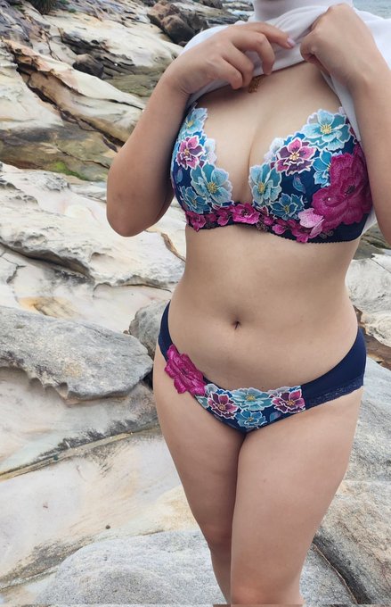 🤔 https://t.co/Y5bVhK9gNI