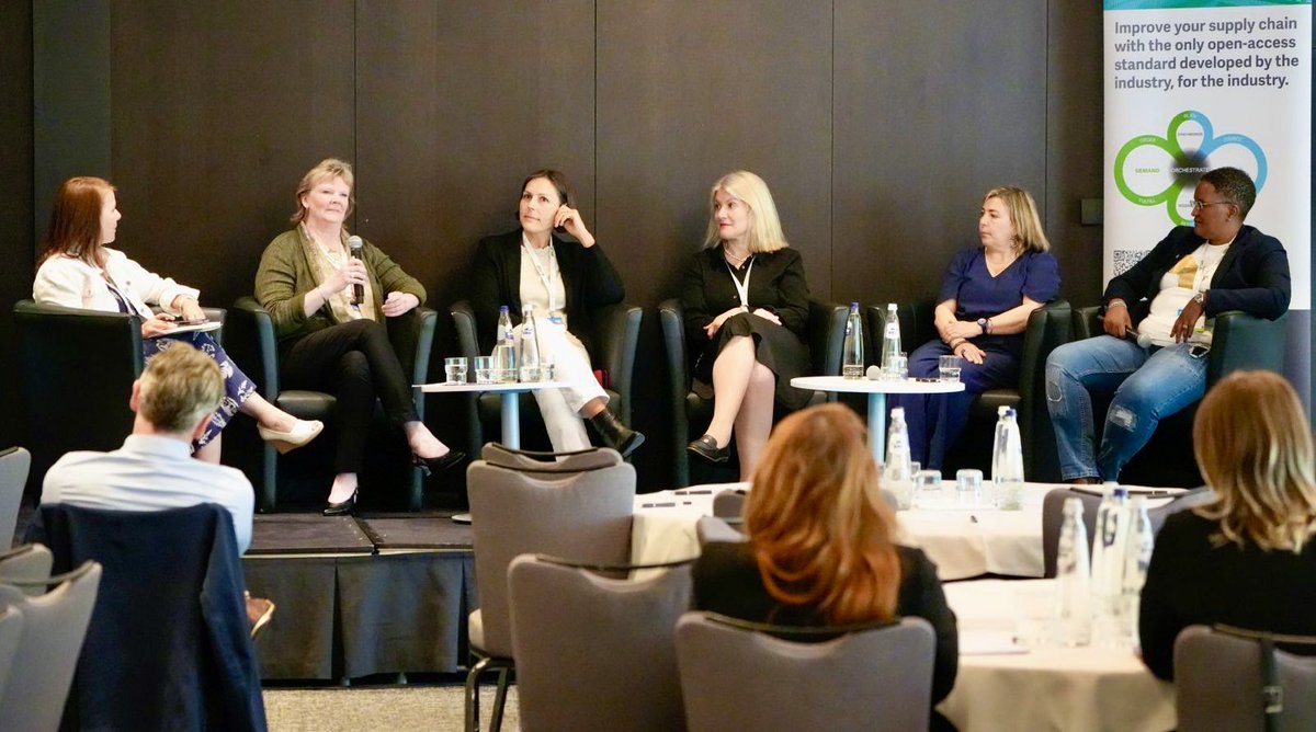 ascm_hq's tweet photo. Over 180 years of supply chain experience represented with these amazing leaders on the Women in Supply Chain panel at #ascmconnect in Brussels.
#womeninsupplychain https://t.co/EWnXA1FZhf