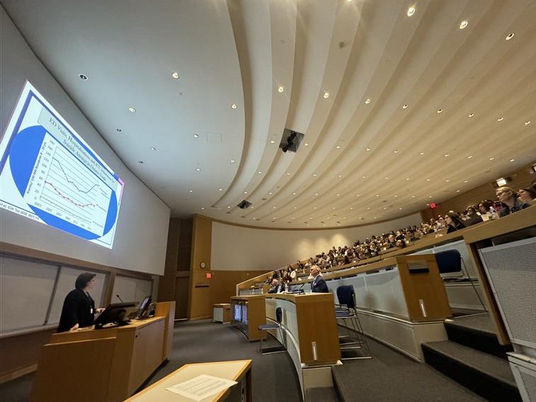 Korczak Lab (@korczaklabsk) on Twitter photo Our Lab PI Dr. Daphne J. Korczak presenting on Youth Suicide Prevention: A Conversation about COVID-19, Canada, and Opportunities for Intervention in Acute Care Settings at the recent <a href="/sickkidsGHCBMH/">Garry Hurvitz Centre for Brain & Mental Health</a> #GHCBMHconference2024 Our Lab PI Dr. Daphne J. Korczak presenting on Youth Suicide Prevention: A Conversation about COVID-19, Canada, and Opportunities for Intervention in Acute Care Settings at the recent <a href="/sickkidsGHCBMH/">Garry Hurvitz Centre for Brain & Mental Health</a> #GHCBMHconference2024