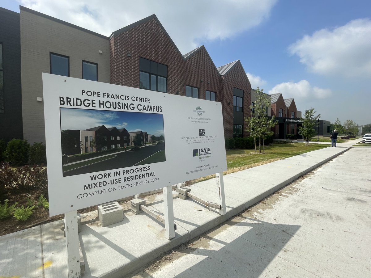 FSPArchitects1's tweet image. Yesterday, city and state officials joined the Pope Francis Center for a ribbon-cutting of the Bridge Housing Campus. The campus sits on 5.3 acres in Detroit&apos;s Core City has 40 apartments for single men experiencing homelessness. We are so proud to be part of this project.