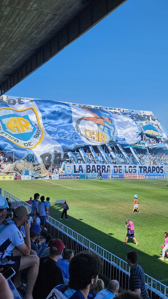 FandeBovaglio's tweet photo. Feliz día a todos nosotros 🩵🤍 https://t.co/QZ3pUKxpc1