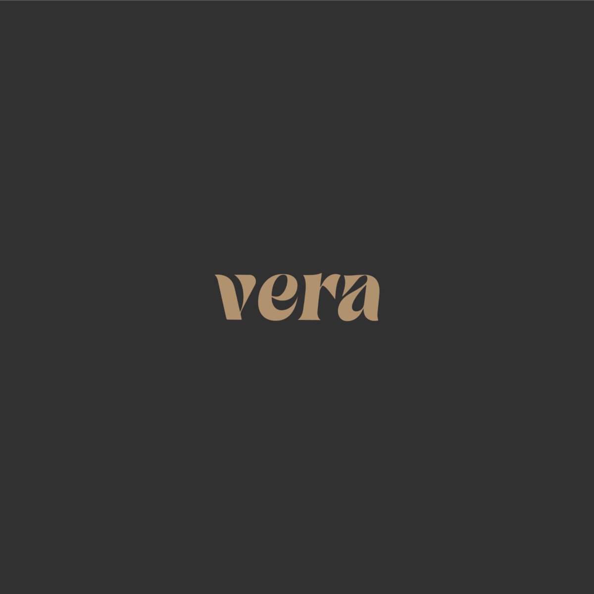 moh2019wared's tweet image. جزء من هوية vera مشروع متخصص 
في بيع منتجات العنايه بالبشرة رايكم 😇✨

@saadalthoraya @pretty11lady @Ahmad_Sarhan_ @khawlah_des @kholoudgraphic @ali2lessa @naifshpoor2020