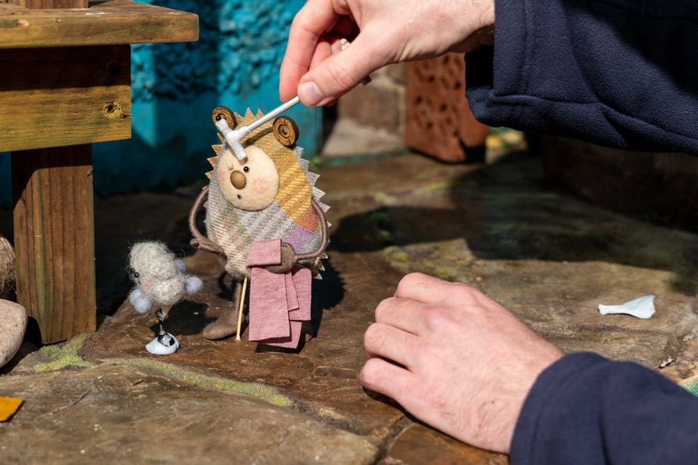 🌟It's been a little over a year since our animators started working in the studio on Tweedy &amp; Fluff 🌟

Check out these never seen before behind the scenes snapshots.

New episodes coming soon to @milkshake and My5. 

#tweedyandfluff #stopmotion #animation #behindthescenes