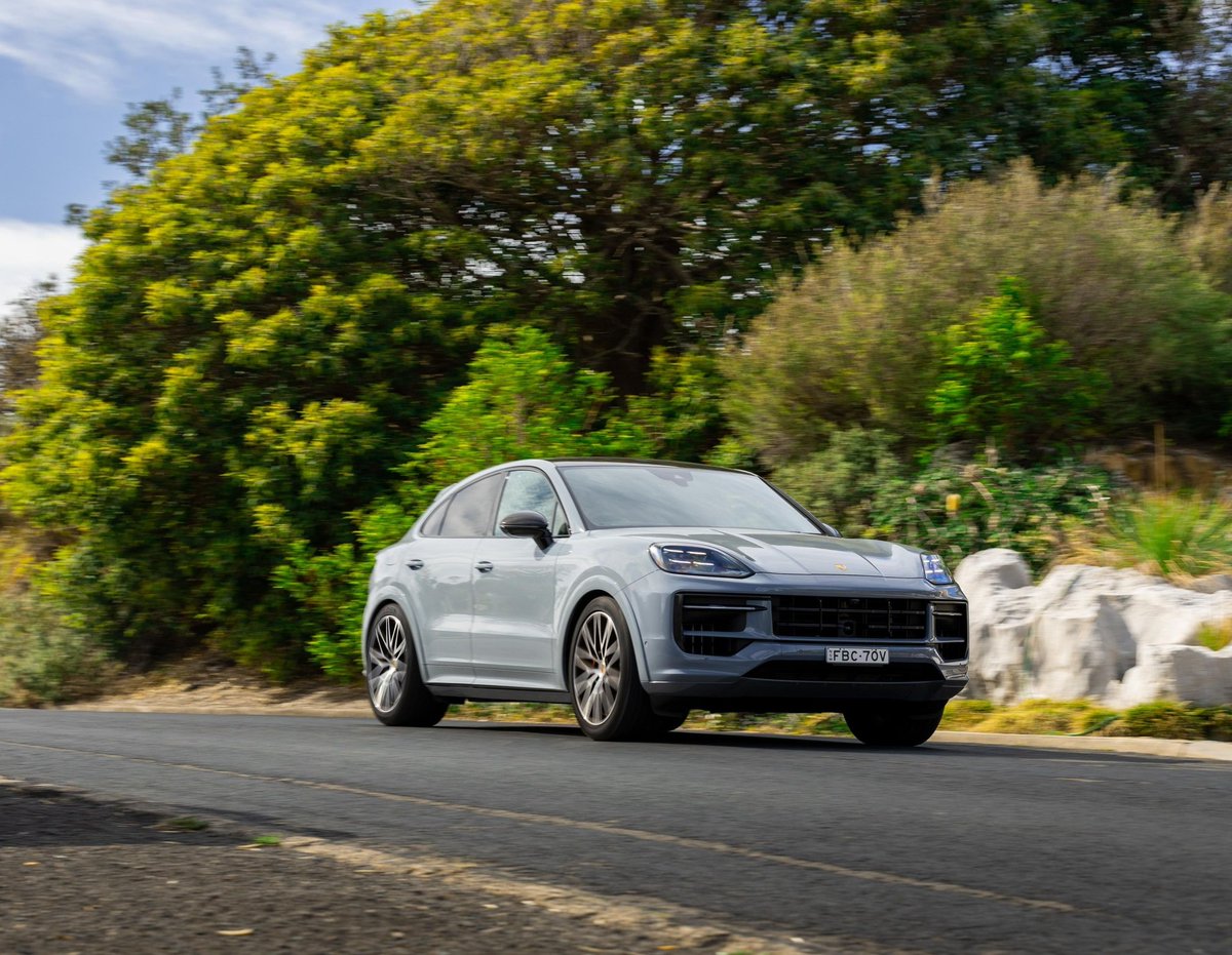 SangKip4's tweet photo. 2024 Porsche Cayenne S Coupe 

Thread review- CarExpert https://t.co/Zcy9FLUMhw