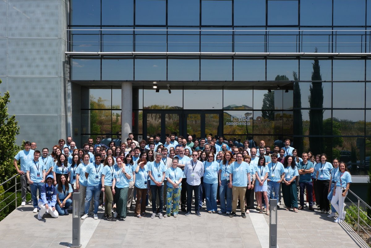 Desde los inicios de IMDEA Nanociencia, las actividades de divulgación han sido prioridad. Hoy hemos celebrado 15 años de divulgación con multitud de actividades. 🥂¡A por otros 15 más!

🔗nanociencia.imdea.org/es/divulgacion…
#NanocienciaParaTodos #LoPequeñoEsDiferente