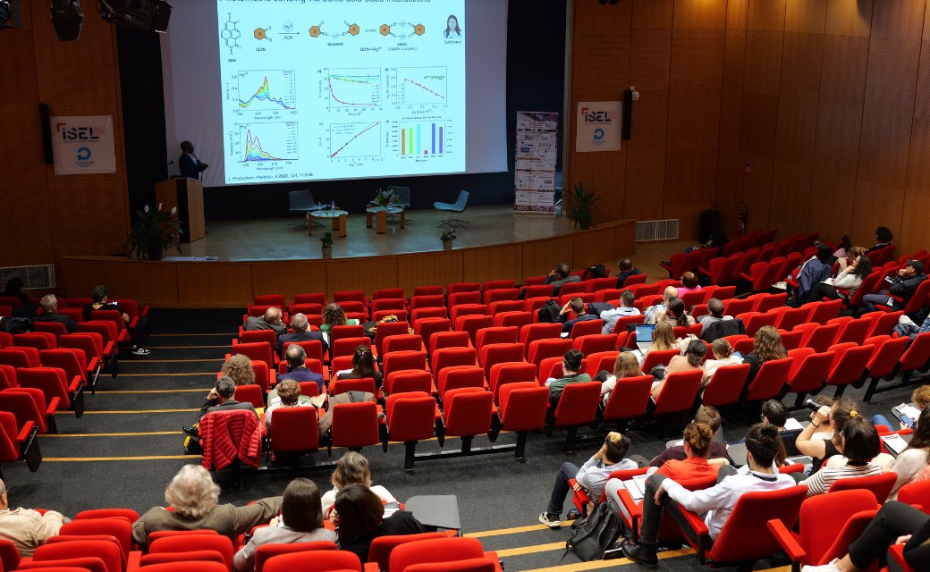 🌟 [#URCOM25] 🌟

Retour en images sur les 25 ans du Laboratoire URCOM ! 📸

Du 29 au 31 mai 2024, l’URCOM a organisé un événement scientifique et convivial. 🚀✨

3 jours de conférences, success stories inspirantes et workshops enrichissants par des experts internationaux. 🌐🎓