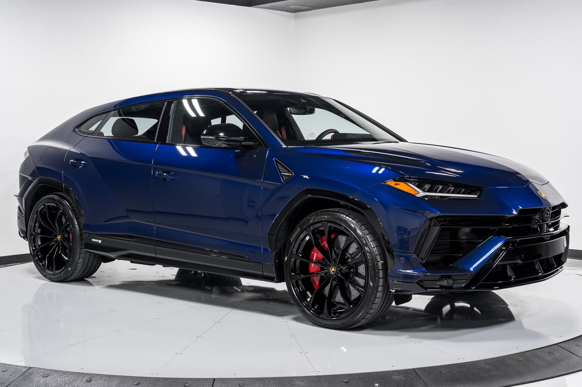 Lamborghini Dallas tweet media