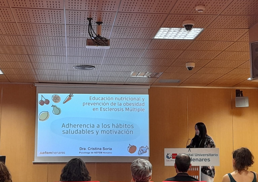 AnaDuroam's tweet photo. 👉Punto de encuentro de pacientes con EM @HospitalHenares 
👉@dr_fperezparra y @anaiegea hablando de EM y hábitos saludables
👉Noemi Lobo y Marina García @femmadrid, nutricionista y fisioterapeutida dando pautas para pacientes 
👉@csoriap hablando motivación/adherencia https://t.co/z450Z4q2pz