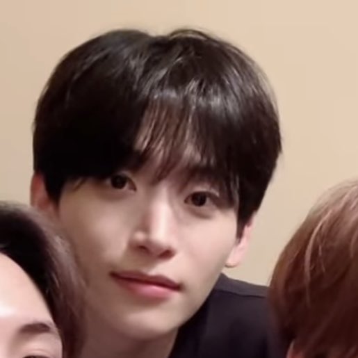 무ㅜ야 구정모 너무 잘생겼자나