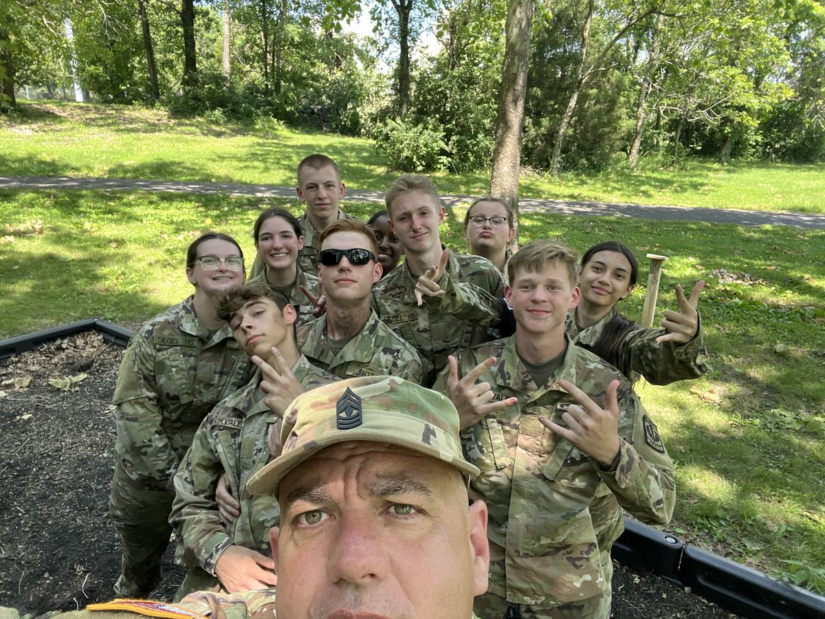 Rockvale HS JROTC tweet media