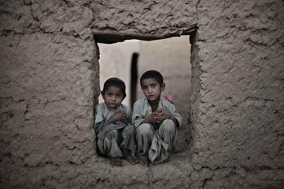 ثم تتسع الحياة و تضيق الفجوة.