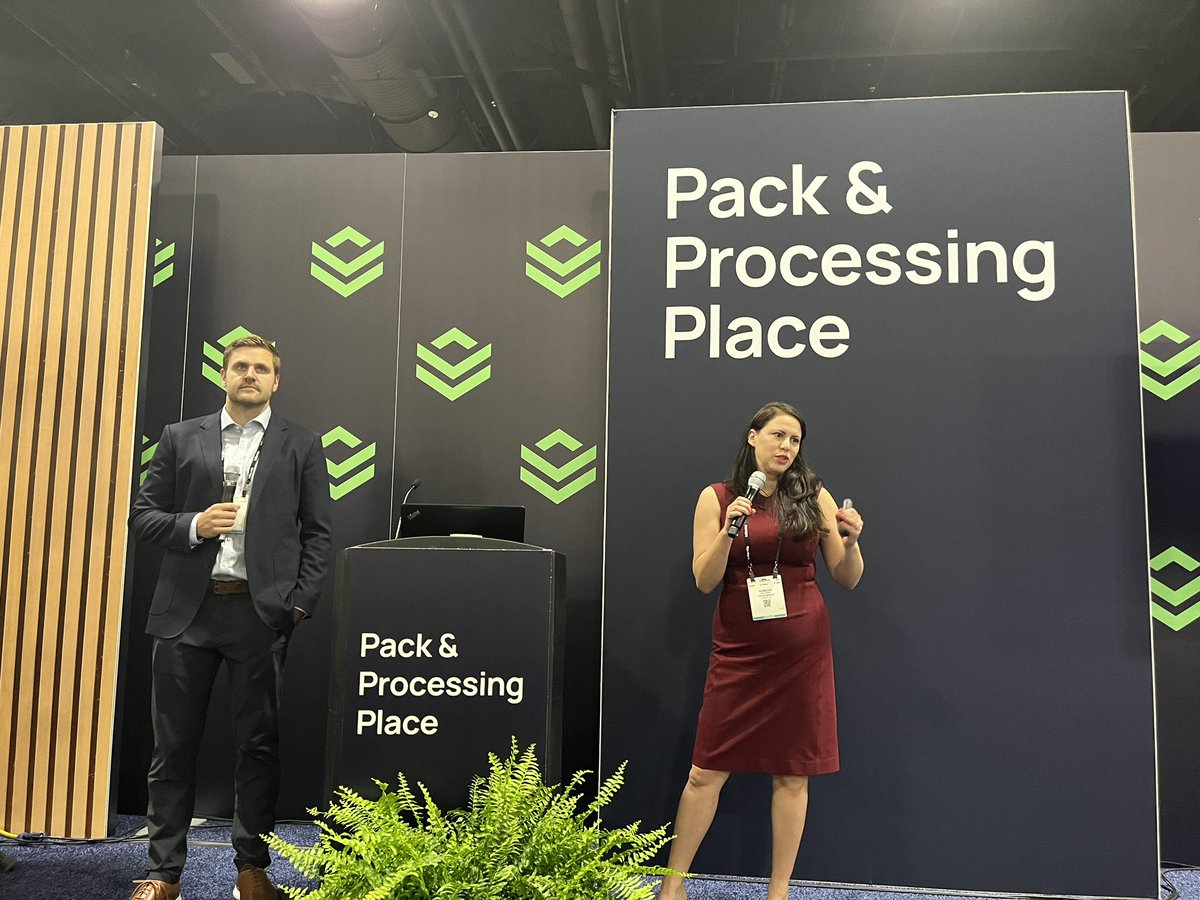 Lisa McTigue Pierce tweet media