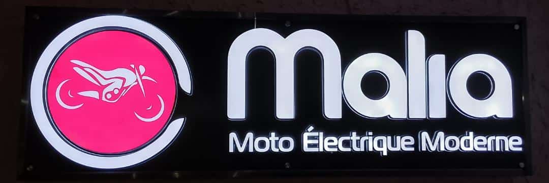 GaligombiB1's tweet photo. Les premières motos électriques sont disponibles à Lubumbashi. La population #Lushoise dit merci au jeune entrepreneur @FlavierBwira pour cette grande révolution dans le domaine de l'automobile. @JacquesKyabula @TMasirika @PatrickCubaka05 @MUDEKEREZAPatr1 @KamusakyJossar1 https://t.co/1nOER3TmaO