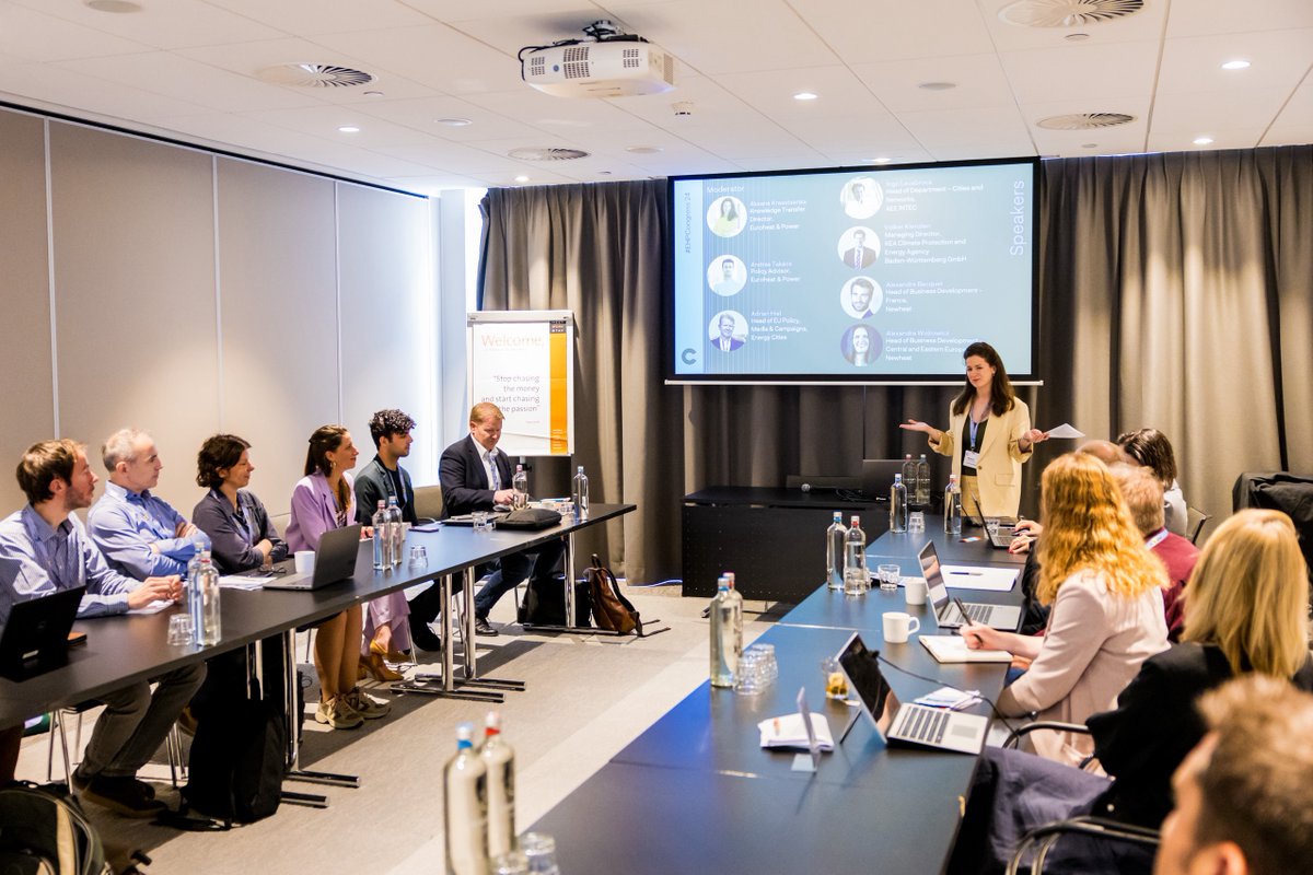 Our first-ever #CrashCourseforCities just kicked off! 🎉

Representatives from 🇧🇪, 🇳🇱, 🇬🇧, 🇭🇷 &amp; 🇩🇪 joined us at #EHPCongress24 to learn about #EU legislative frameworks, urban energy planning &amp; #DHC #decarbonisation.

Cities can lead the way in transforming #heating &amp; #cooling!🏙️