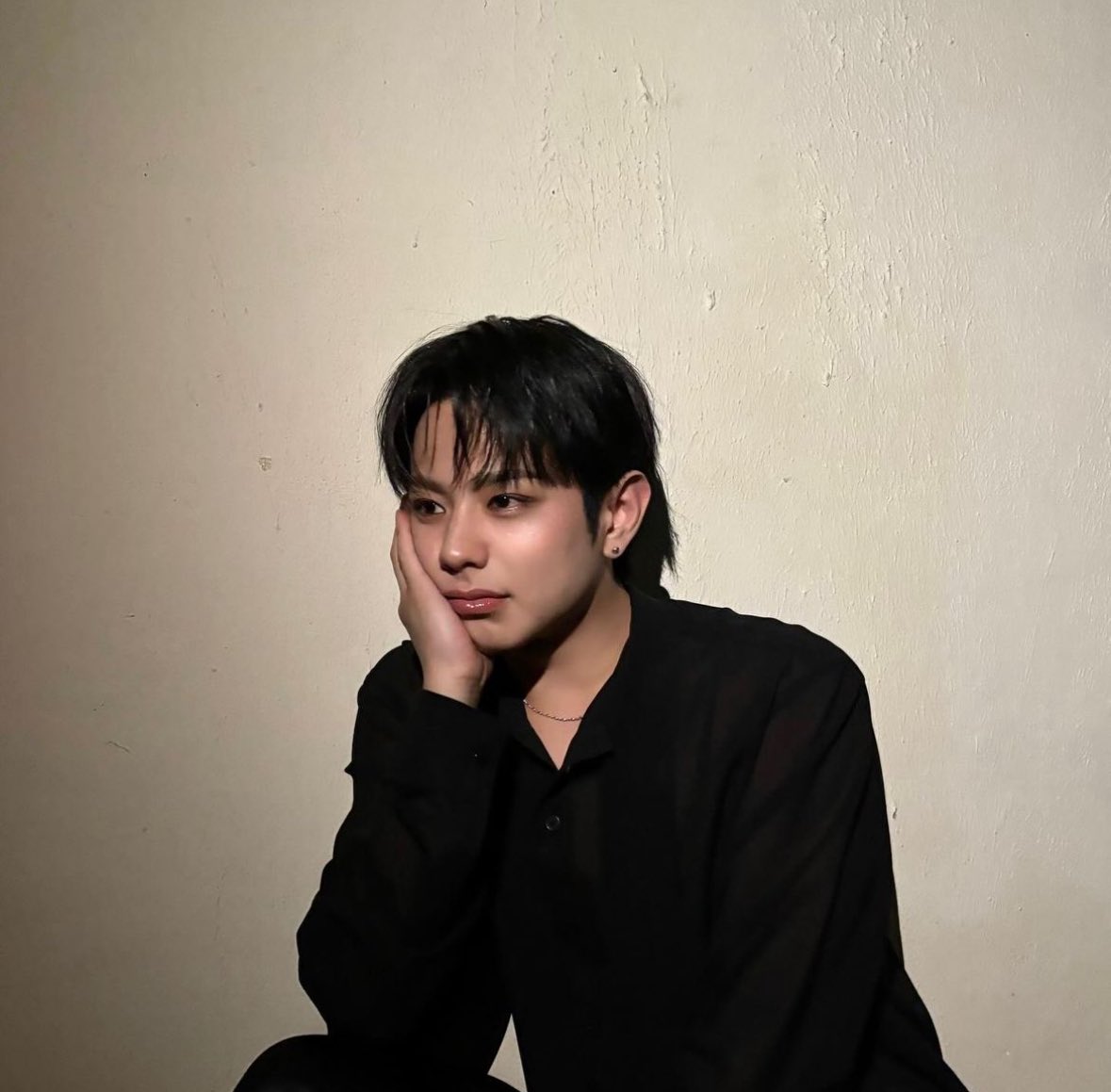 poochi74's tweet photo. 아 쎅씨해....../// 
눈마주쳐서 지굼 부끄러워짐 https://t.co/jtNZBgAoFl