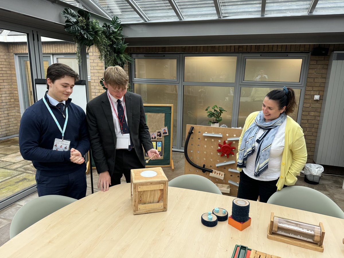 lrgs_DT's tweet photo. Some more pictures of our students presenting their projects to Mrs Veevers at @loyneschool. The feedback from staff and pupils has been amazing and our students benefited hugely from working with real life clients! @LRGSLancaster https://t.co/rDDJ7QzBmk