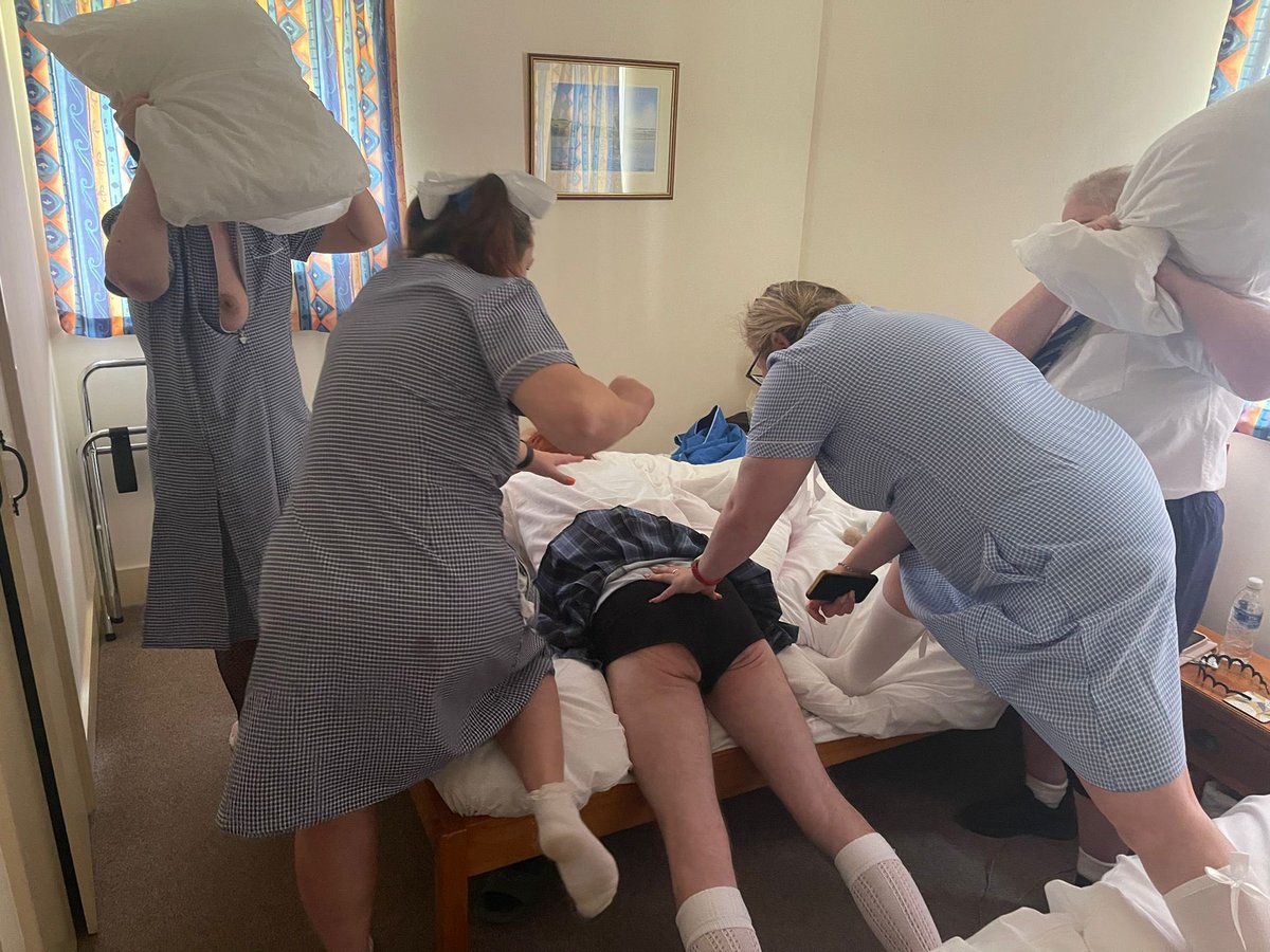JohnDuncan_100's tweet photo. Joan has nearly completed her memories of her weekend @CCCdormevents . It will be emailed and DM’d to regular followers but is also available to those who ask. https://t.co/7rs9jLVqqb