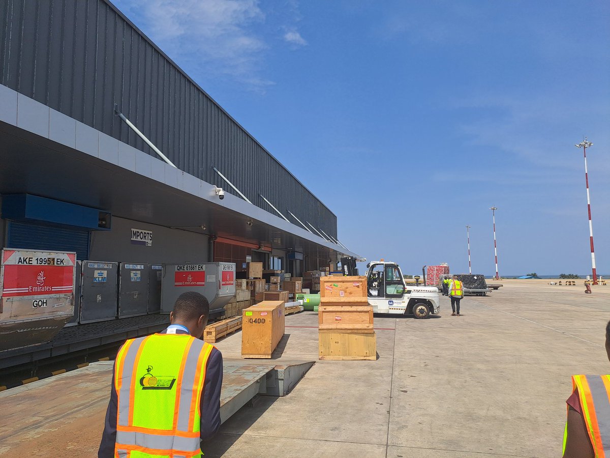 mark priestley (@markapriest) on Twitter photo Great to see the Gov Uganda investment in warehouses at Entebbe airport. Hortifresh, the apex org for horticulture exporters will take 2 to develop best in class pack house & cold storage to drive exports. EU, TMA and TCA looking at ways to support.<a href="/TradeMarkAfrica/">TradeMark Africa</a> <a href="/thedunne/">Duncan Onyango</a> Great to see the Gov Uganda investment in warehouses at Entebbe airport. Hortifresh, the apex org for horticulture exporters will take 2 to develop best in class pack house & cold storage to drive exports. EU, TMA and TCA looking at ways to support.<a href="/TradeMarkAfrica/">TradeMark Africa</a> <a href="/thedunne/">Duncan Onyango</a>