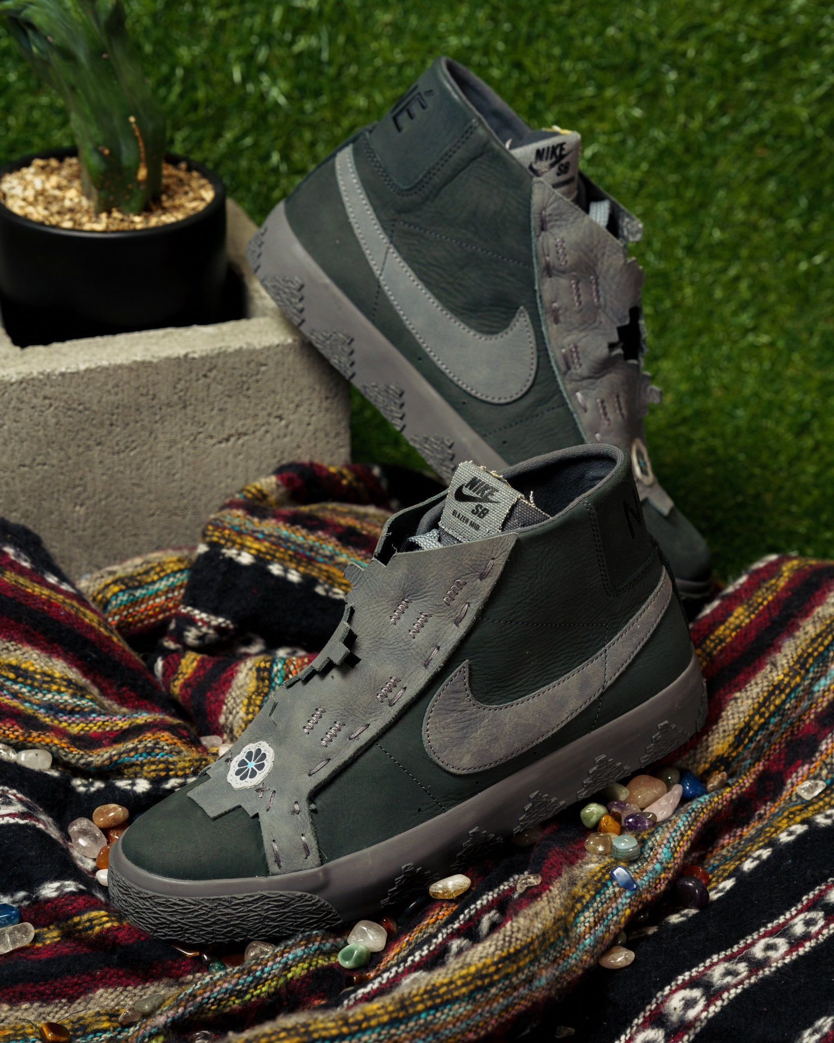 NIKE SB Di'orr Greenwood ZOOM BLAZER MID QSズームブレザー