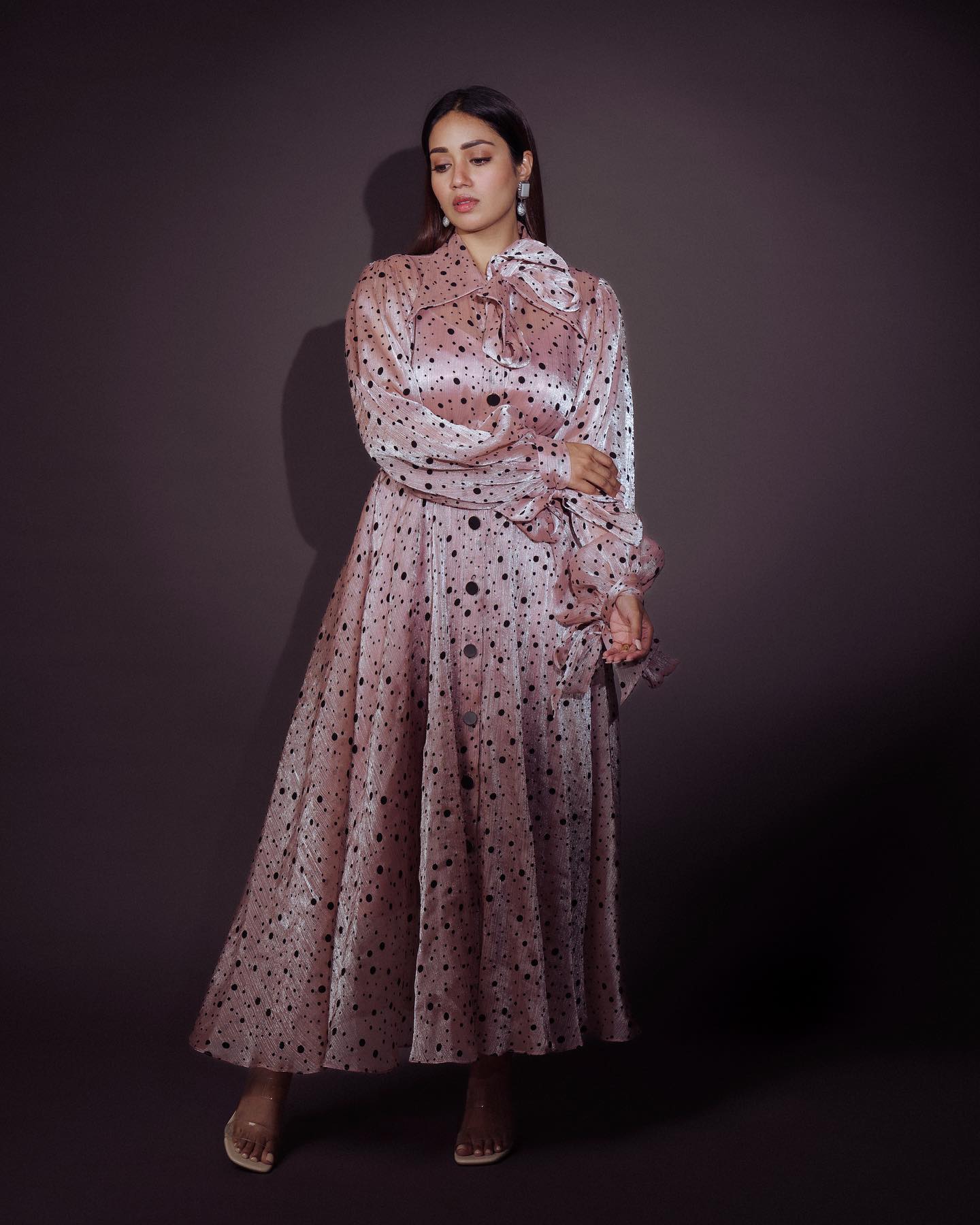 GPPMwwUbIAAJm-9?format=jpg&name=large