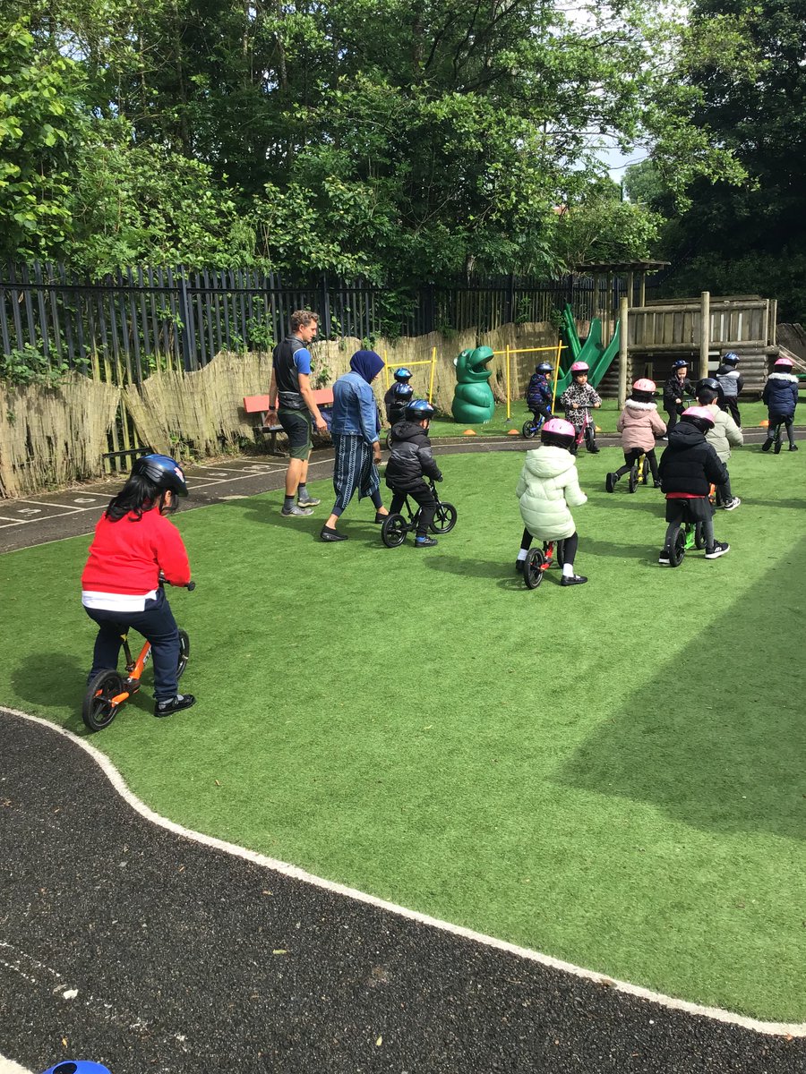 roundthornsport's tweet image. Early Years have had a fantastic day completing Bike Ability as part of the 7 musts of Focus Trust!
Thank you @ProRideCoaching  we had so much fun! #7mustsoffocustrust