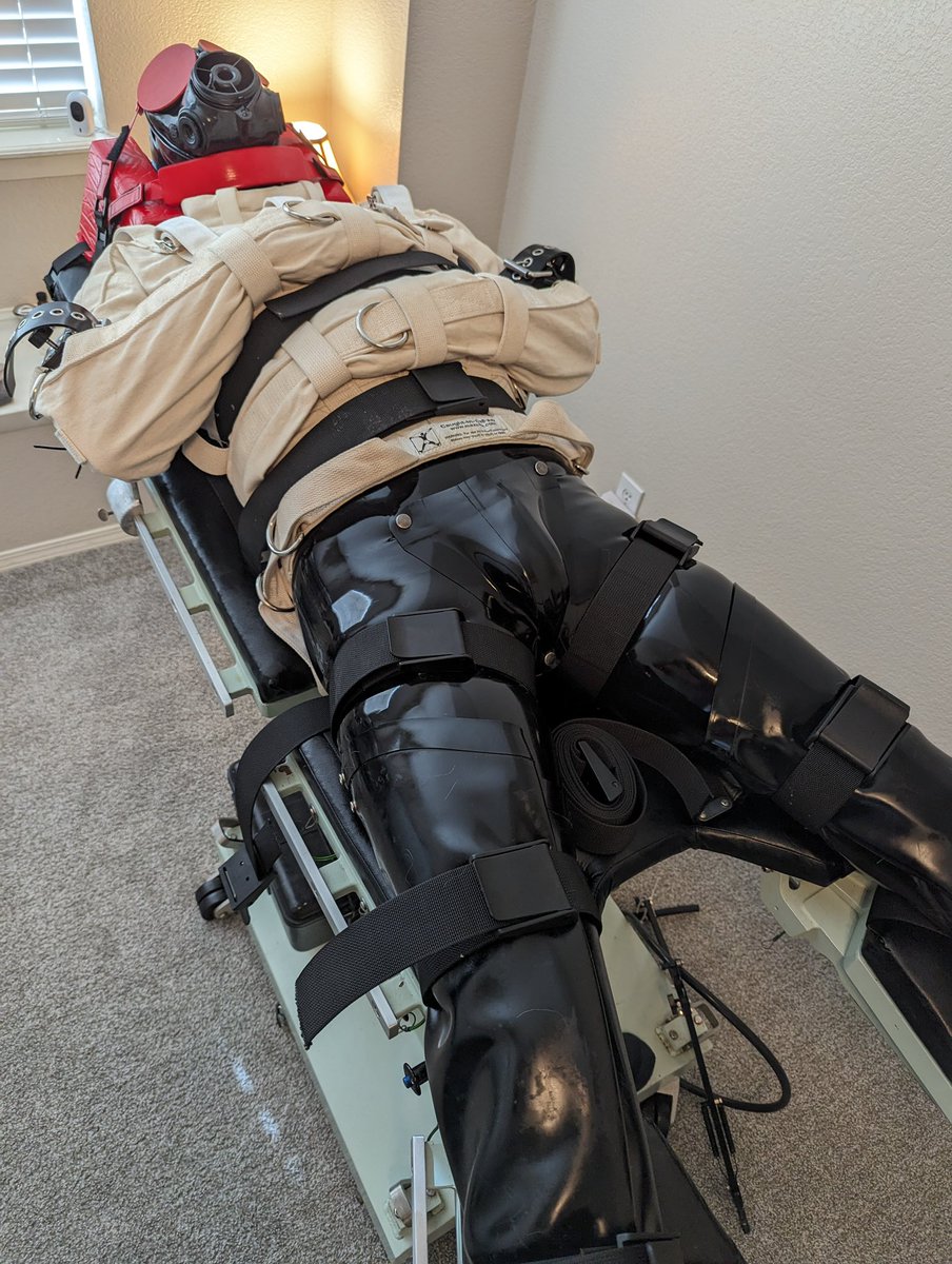 Sometimes I just need to be put in my place 😏

⛓️: <a href="/Pup_Dane/">Pup Dane 🔜 IML🪢😵‍💫</a> and <a href="/mackixs/">Mackixs</a>