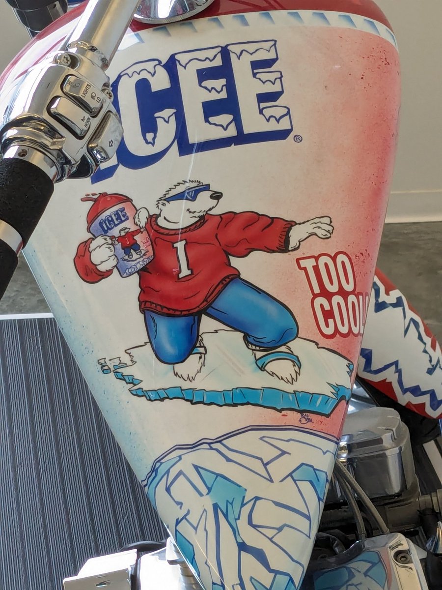 linkingbooks's tweet photo. infiltrated ICEE hq https://t.co/yWENtxwMxp