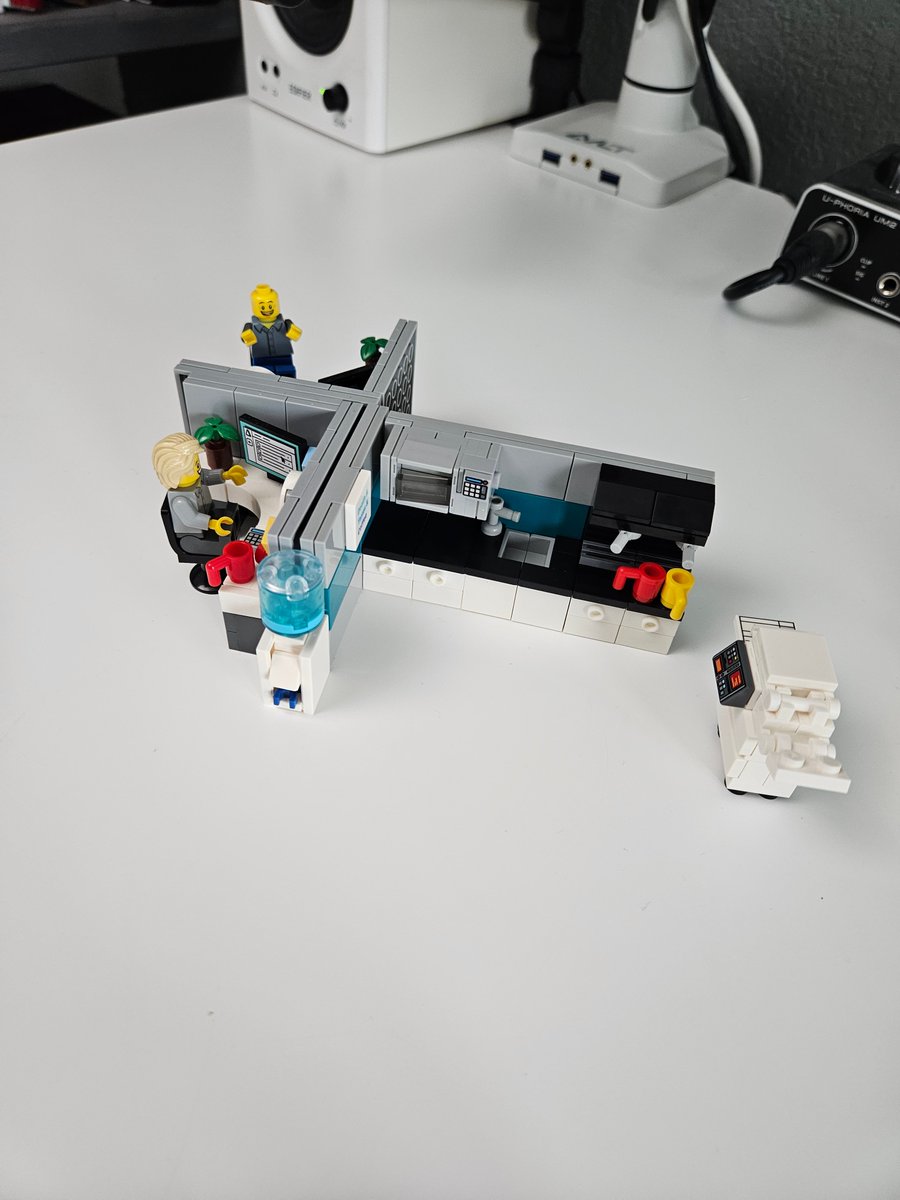 LoganGrafTax's tweet photo. Slowly building a Lego accounting office thanks to @canopysuite! 

I recommend the next piece be a partner corner office 😆 https://t.co/NGYTGE9bRQ