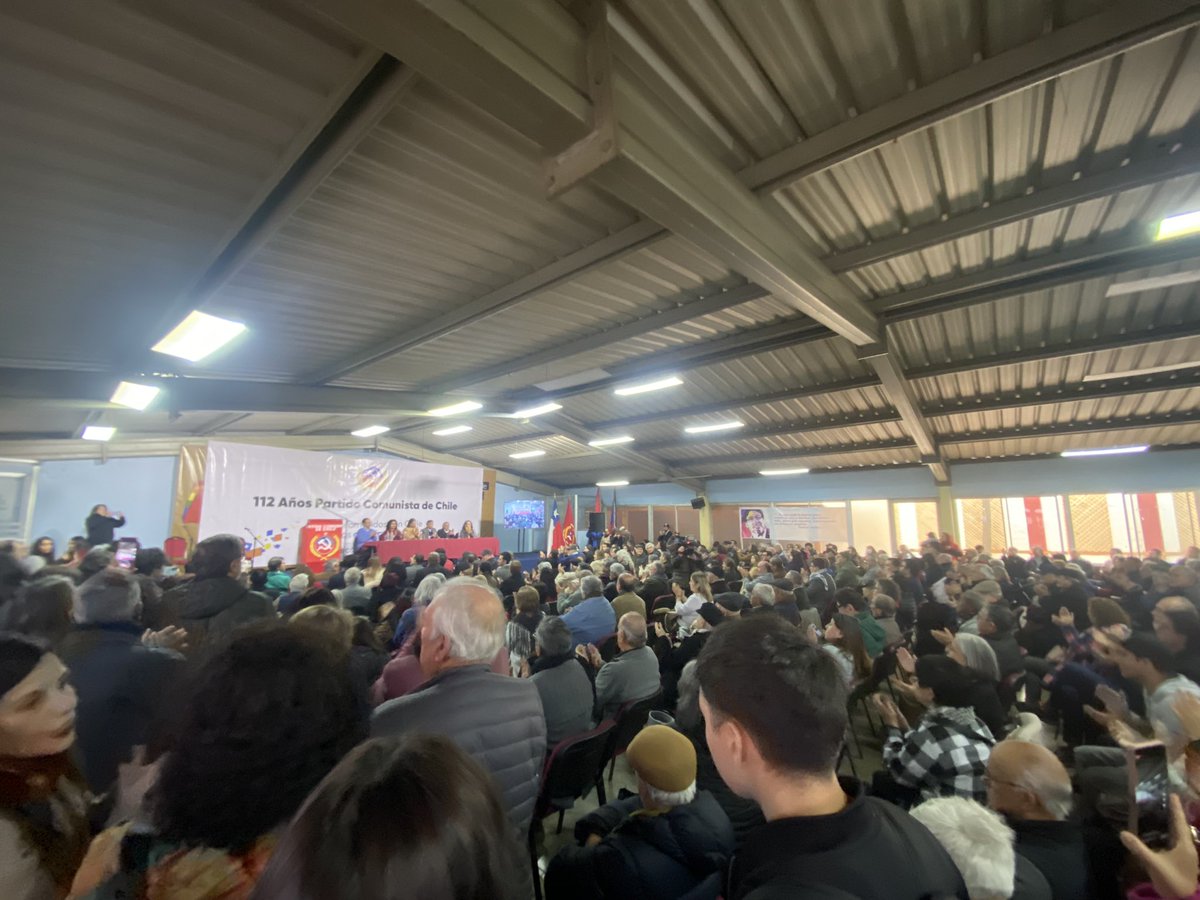 Hoy participamos en la CUT en el acto conmemorativo por los 112 años de vida de nuestro querido Partido Comunista de Chile 
Con toda la energía para seguir avanzando por una sociedad más justa