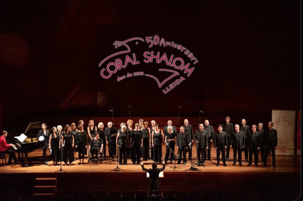 Federació Catalana d'Entitats Corals (@fcec14) on Twitter photo Coral Shalom, Cor de cambra de l’Auditori Enric Granados de Lleida i Orquestra de Girona
Elogi a la Pau. La coral Shalom conclou el seu 50è aniversari
📍Auditori Municipal Enric Granados #Lleida
📅 9/6
🕗19h
#cantcoral #música <a href="/CoralShalomCat/">Coral Shalom</a> Coral Shalom, Cor de cambra de l’Auditori Enric Granados de Lleida i Orquestra de Girona
Elogi a la Pau. La coral Shalom conclou el seu 50è aniversari
📍Auditori Municipal Enric Granados #Lleida
📅 9/6
🕗19h
#cantcoral #música <a href="/CoralShalomCat/">Coral Shalom</a>