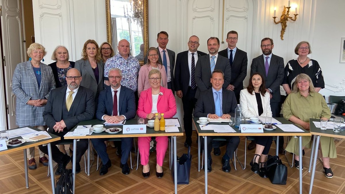Sweden in the OSCE 🇸🇪 (@swedeninatosce) on Twitter photo Today, Nordic-Baltic #NB8 🇩🇰🇪🇪🇫🇮🇮🇸🇱🇻🇱🇹🇳🇴🇸🇪 consultations on OSCE in #Vienna with Directors from Capitals. We must:
➡️Hold Russia accountable for its aggression against Ukraine🇺🇦,
➡️Uphold <a href="/OSCE/">OSCE</a> principles,
➡️Promote & protect #Democracy, #HumanRights, <a href="/OSCE_RFoM/">OSCE media freedom</a> & <a href="/osce_odihr/">OSCE/ODIHR</a>. Today, Nordic-Baltic #NB8 🇩🇰🇪🇪🇫🇮🇮🇸🇱🇻🇱🇹🇳🇴🇸🇪 consultations on OSCE in #Vienna with Directors from Capitals. We must:
➡️Hold Russia accountable for its aggression against Ukraine🇺🇦,
➡️Uphold <a href="/OSCE/">OSCE</a> principles,
➡️Promote & protect #Democracy, #HumanRights, <a href="/OSCE_RFoM/">OSCE media freedom</a> & <a href="/osce_odihr/">OSCE/ODIHR</a>.