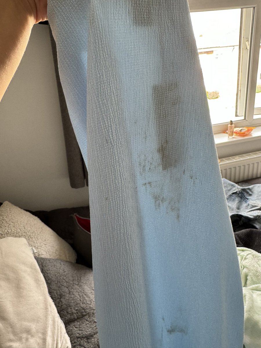 SophieeParry's tweet photo. @OfficialPLT changing their returns policy (without actually sending out any email btw) to now charge people for returning their items when they send me items in this condition is actually laughable 😂😂😂

PS: their words apparently this isn't faulty https://t.co/3COLEng0P9